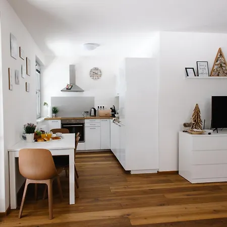 S Nadhernym Vyhledem V Centru Harrachova *